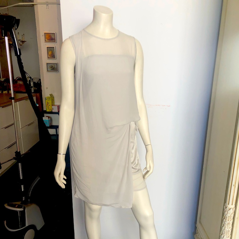 European Culture size S pearl grey sleeveless mixed fabric dress